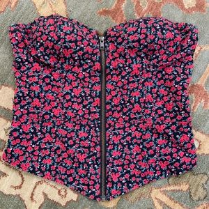 5 FOR $25 JESSICA SIMPSON rose strapless crop top